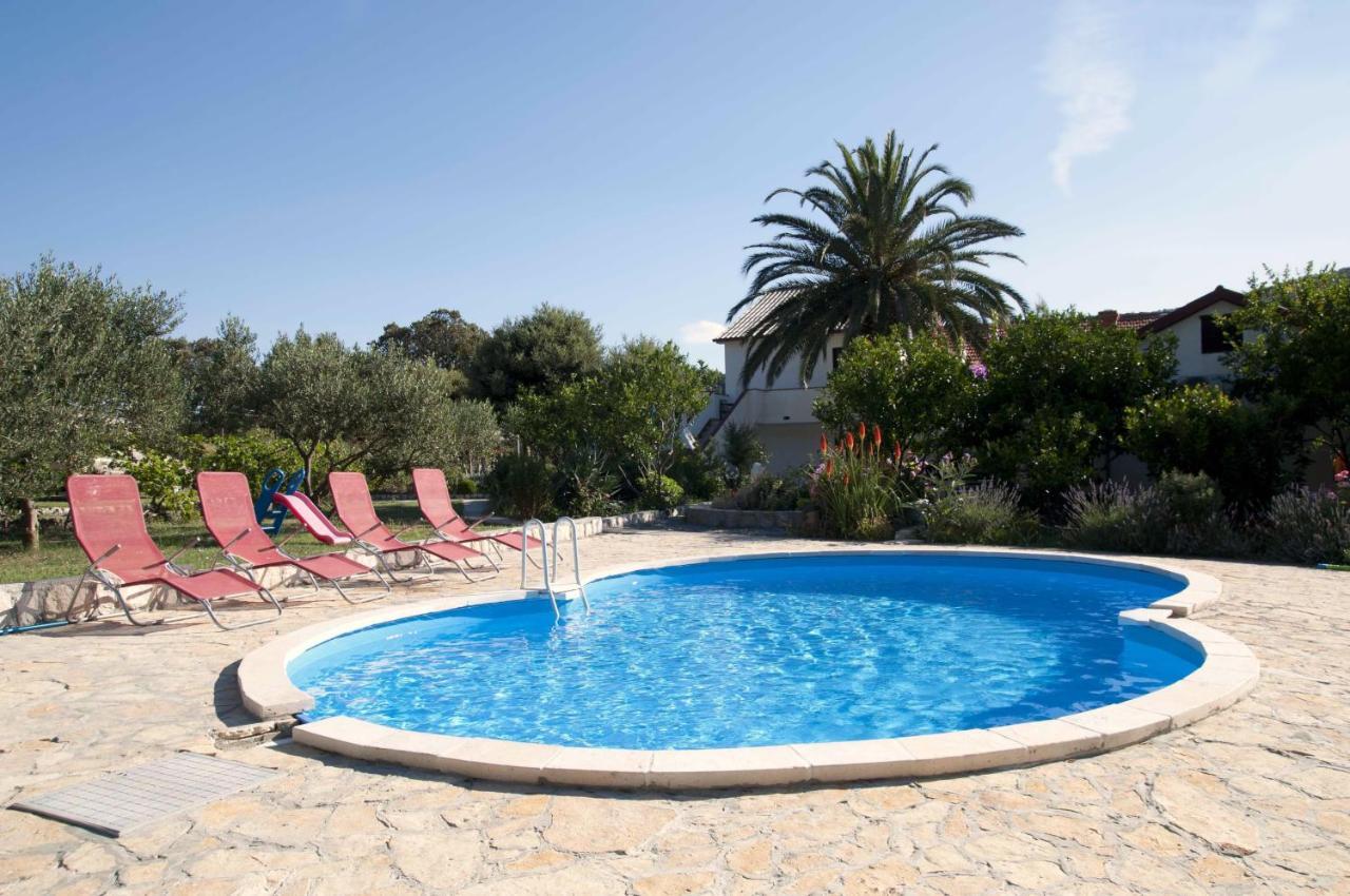 Family Friendly Apartments With A Swimming Pool Mundanije, Rab - 5075 Exterior photo